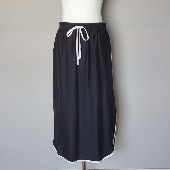 Kate Spade Silk Midi Dolphin Hem Pull On Skirt Black - Picture 1 of 9